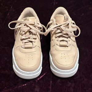 Nike Women's Beige Sneakers